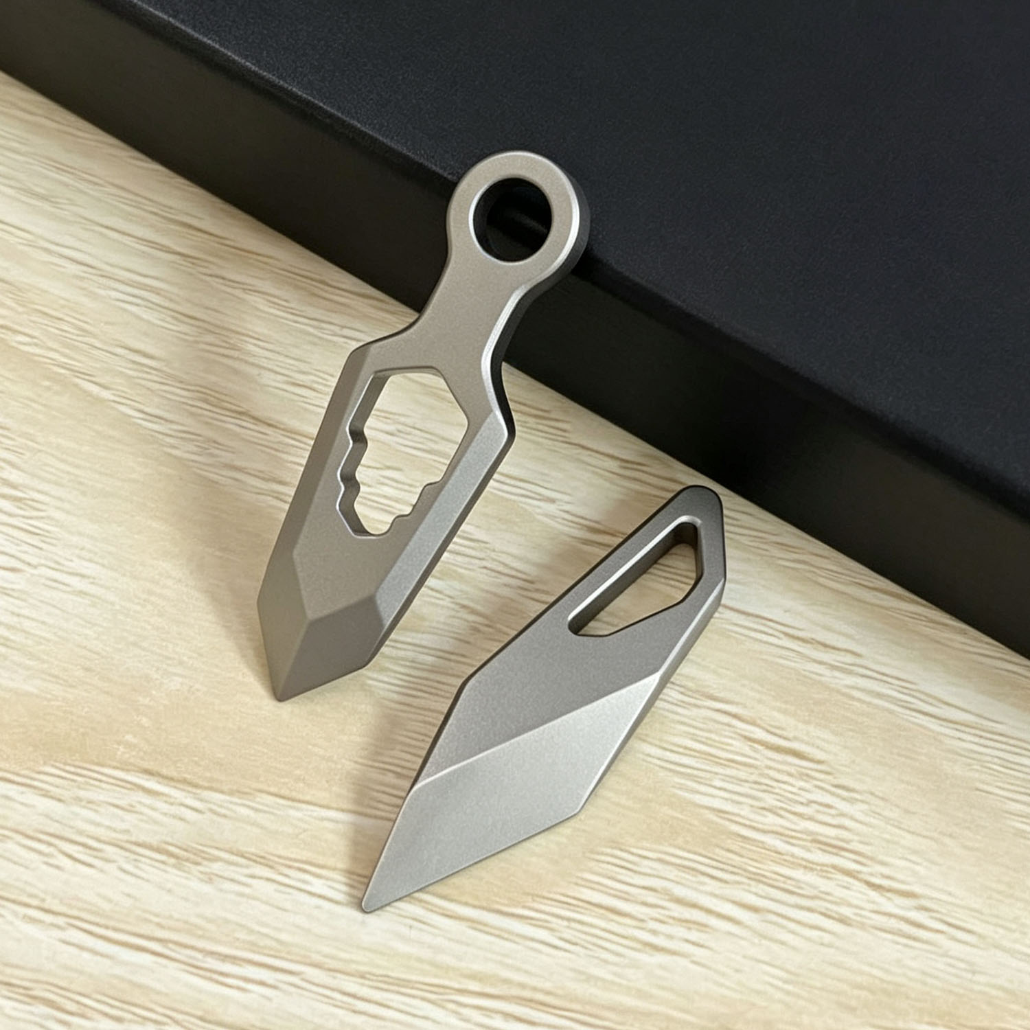Alat Multifungsi EDC 2Pcs dari - Titanium Pry Bar ulasan dan harga